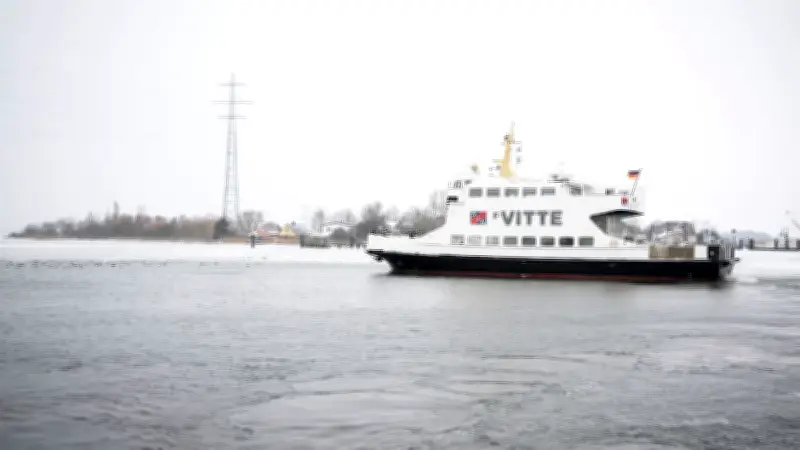 Fährverkehr nach Hiddensee wieder aufgenommen – Betrieb läuft nach Notfahrplan