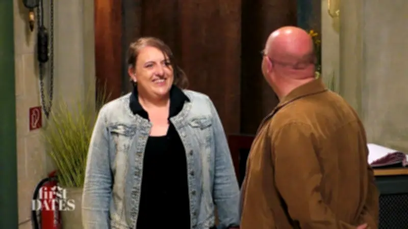First Dates: Koch Henne trifft auf Marina – Wird die Liebe durch den Magen gehen?