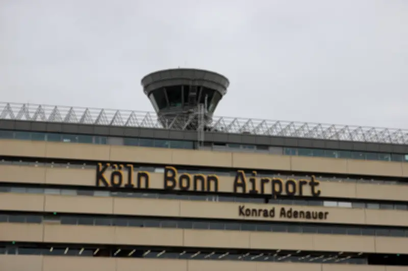 Flughafen Köln/Bonn nach Polizeieinsatz wieder vollständig geöffnet