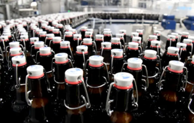 Forscher entwickeln umweltfreundliche Methode für braunes Glas in Freiberg