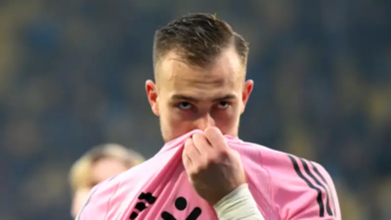 Fortuna Düsseldorf in der Torwart-Krise: Trainer Anfang droht mit 12 Ausfällen