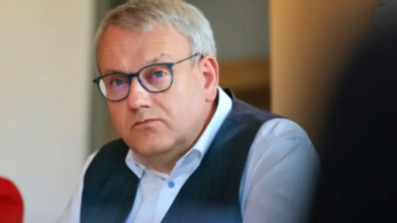 Fördermittelstau in Sachsen-Anhalt: Landrat kritisiert überbordende Bürokratie