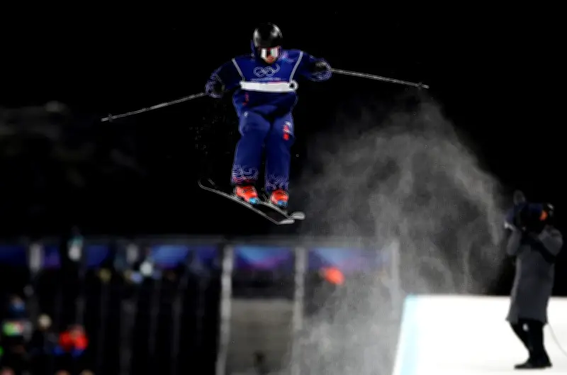 Freestyler Gus Kenworthy berichtet über massive Anfeindungen nach Pinkel-Protest gegen ICE