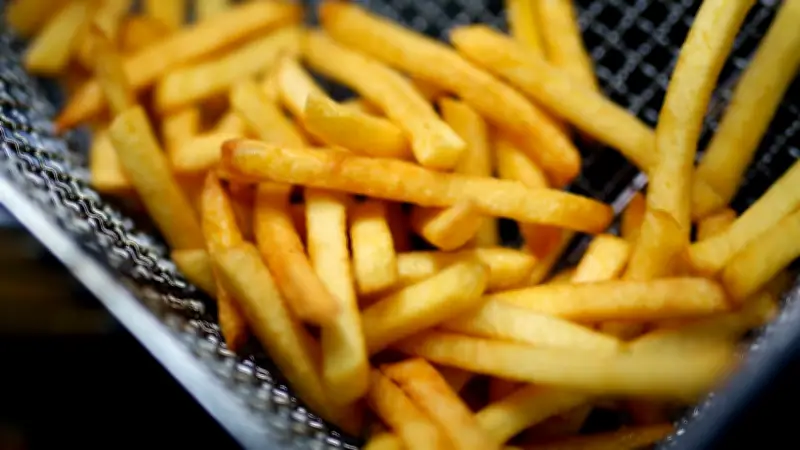 Frittierfett-Diebstahl in Sinsheim: Unbekannte erbeuten 500 Liter wertvollen Rohstoff