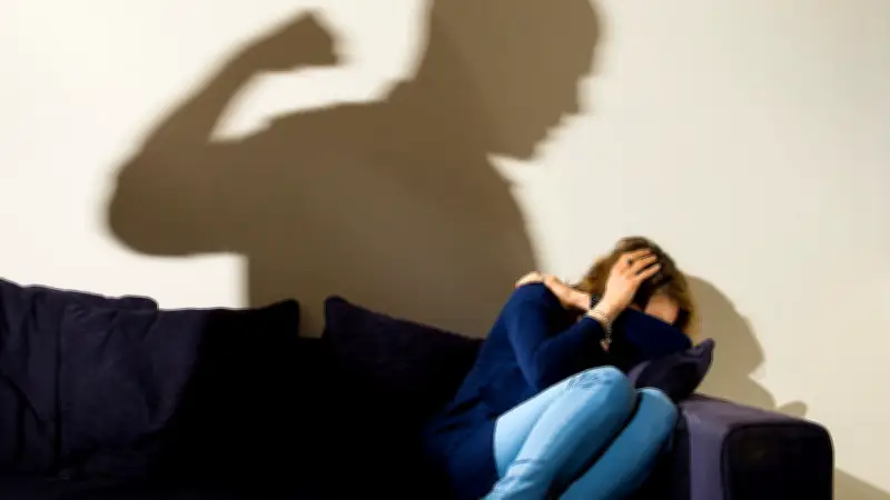 Geheim-App gegen Gewalt: Bundesregierung startet verdeckte Dokumentationshilfe für Opfer