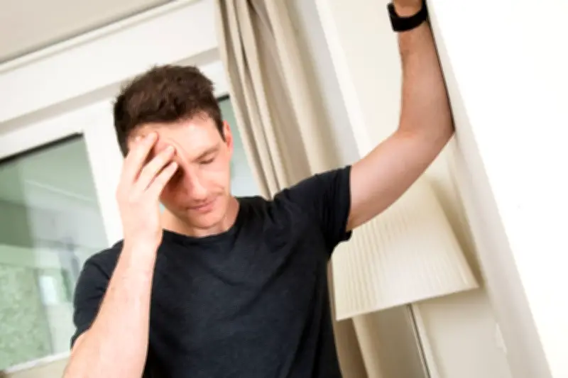 Gehirnerschütterung erkennen und richtig handeln: Ein umfassender Ratgeber