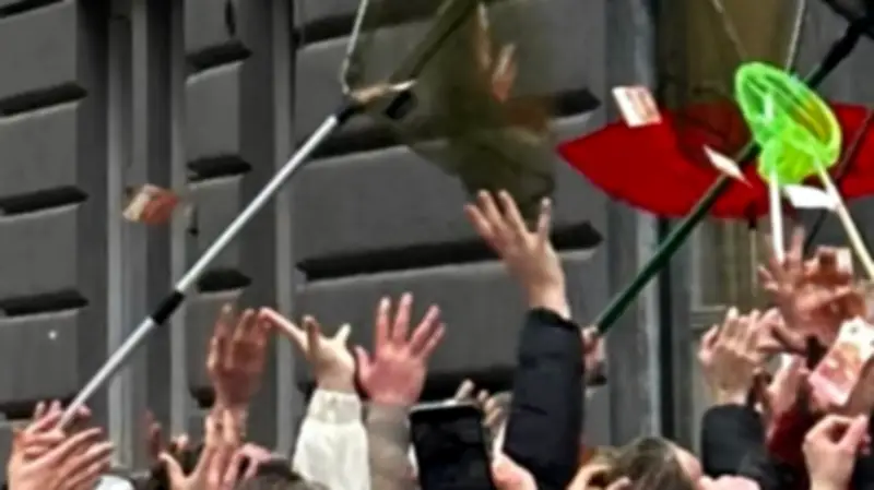 Geldregen in Österreich: Plötzlicher Bargeld-Niederschlag in Wien sorgt für Aufsehen