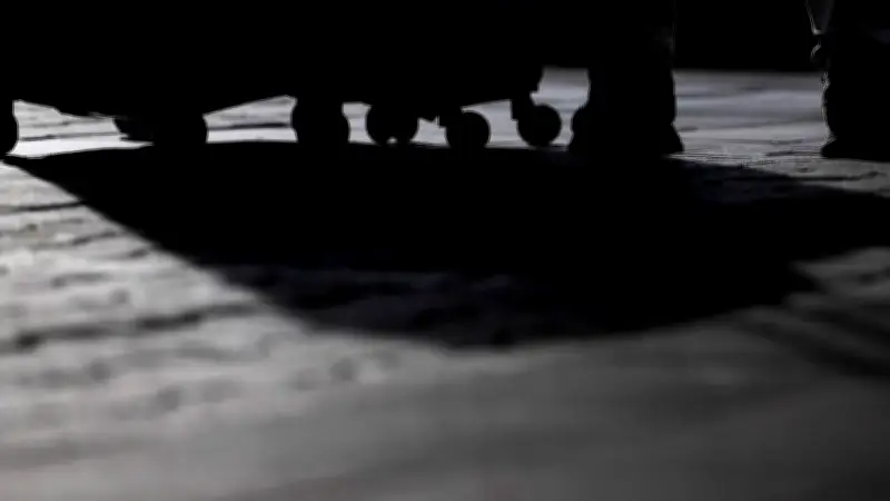 Gepäckdiebstahl in Berlin: Technik führt Ermittler zum gestohlenen Koffer