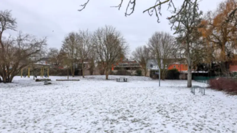 Geretteter Spielplatz in Schwerin: Keine Gefahr für Kinder, aber dringender Sanierungsbedarf