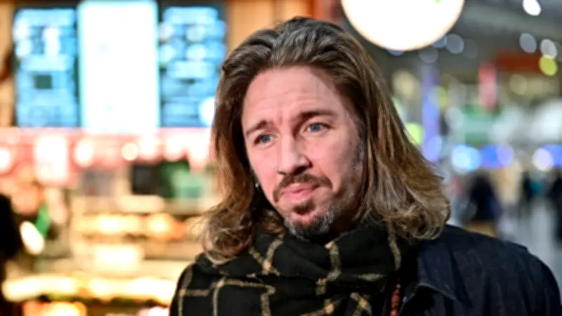 Gil Ofarim erklärt seinem Sohn die Schlagzeilen nach dem Davidstern-Skandal