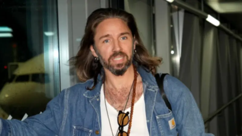 Gil Ofarim warnt Fans vor gefälschter Biografie: 'Lasst euch nicht verarschen!'