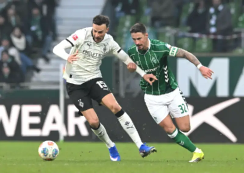 Gladbachs Sturmflaute: Polanski fordert Torjäger vor Frankfurt-Spiel