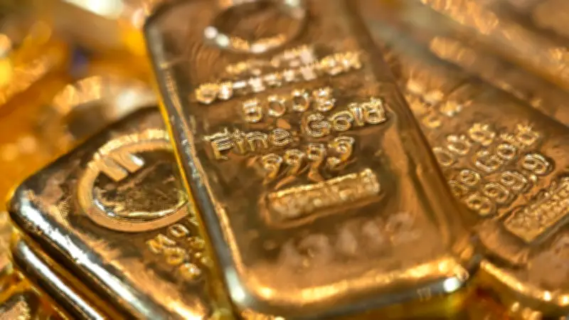 Goldbarren-Betrug in Stuttgart: Frau tauscht 100.000 Euro Gold gegen wertloses Metall