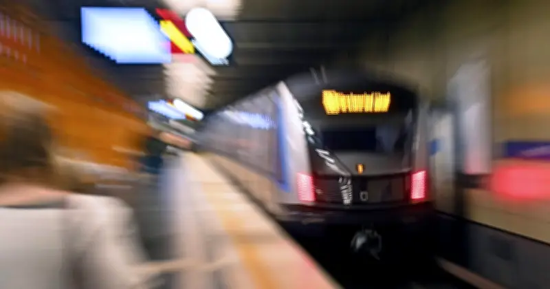 Graffiti-Aktion in U-Bahn-Tunnel: Notausstieg-Alarm führt zu Festnahme in Schwabing