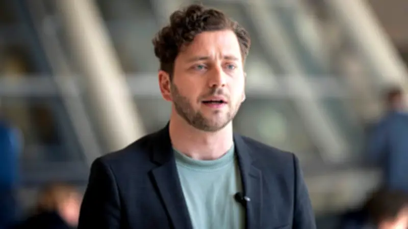 Grünen-Chef Felix Banaszak und der linke blinde Fleck beim Antisemitismus