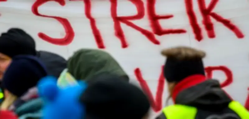 Großflächige Warnstreiks im öffentlichen Dienst: Gewerkschaften erhöhen Druck vor Potsdamer Verhandlungen