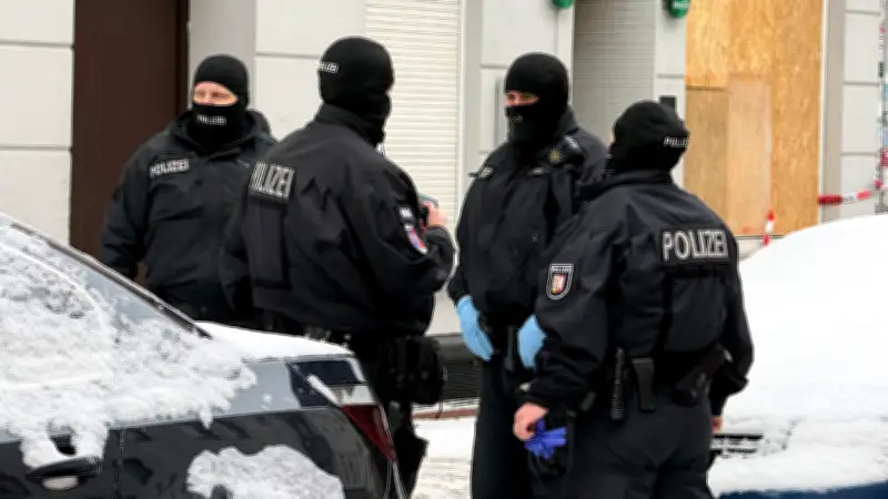 Großrazzia in Kiel: 400 Polizisten zerschlagen Drogennetzwerk in Gaarden