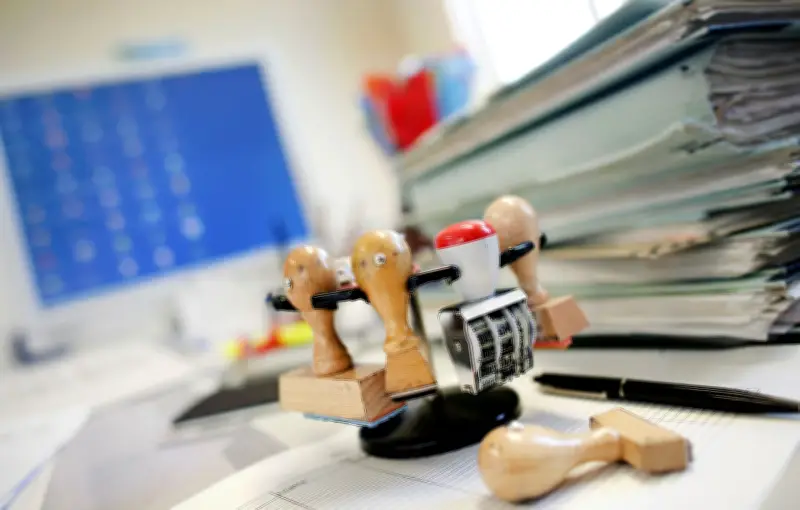 Großstudie enthüllt: Rassismus in deutschen Behörden steckt in Strukturen und Routinen