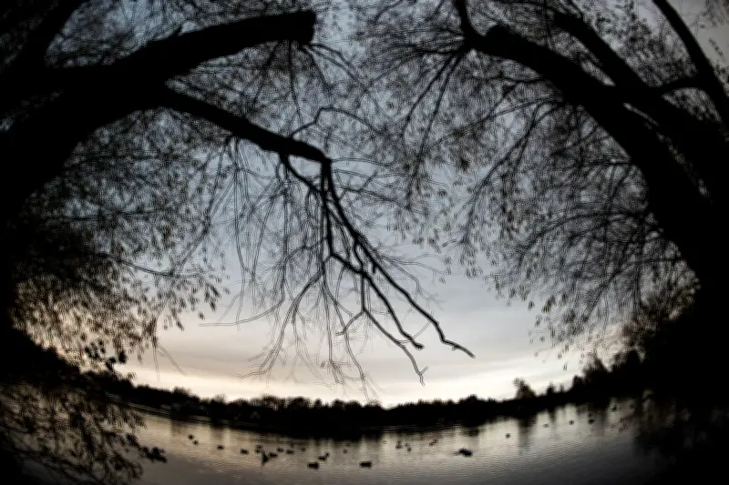 Göttinger Kiessee: Spezialisten suchen nach Weltkriegsmunition im Wasser