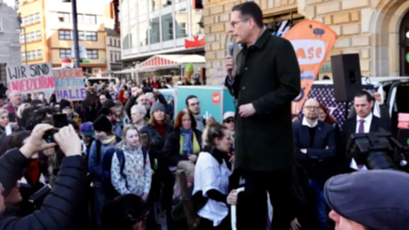 Halle: OB Vogt kündigt Lösung für freie Träger nach Massendemo an