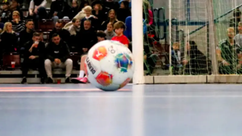 Hallenkreismeisterschaft in Greifswald: Zehn Teams kämpfen um den Titel