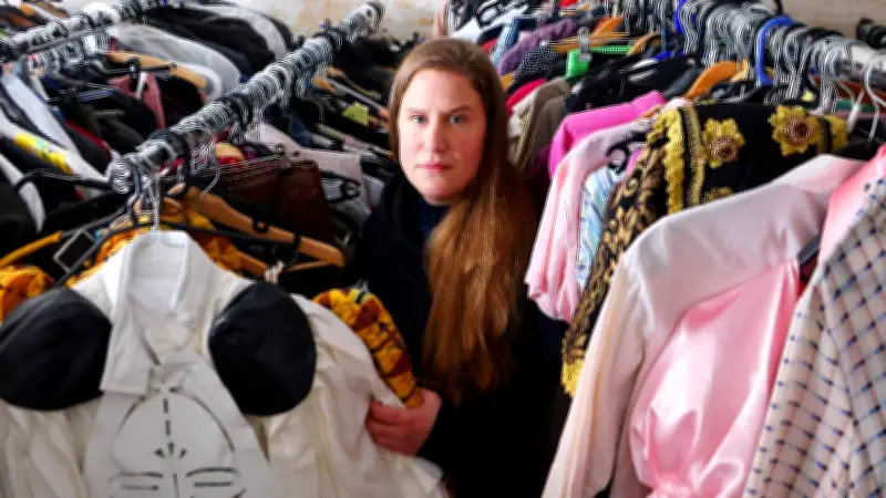 Halles Kostümbildnerin gewinnt europäischen Preis für Film „In die Sonne schauen“