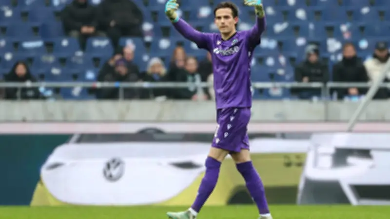 Hannover 96: Nahuel Noll spricht emotional über Ron-Robert Zieler