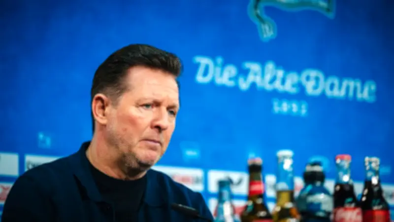 Hannover 96: Trotz Sieg in Berlin – Trainer Titz hat Elfer-Wut