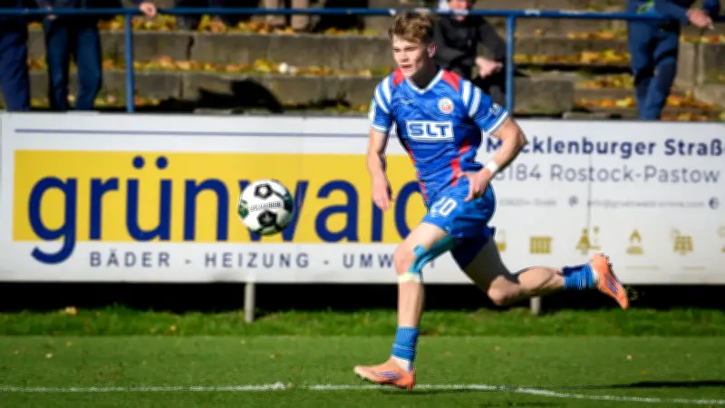 Hansa Rostocks Top-Stürmer Tom Bader wechselt zum FC Augsburg in die Bundesliga