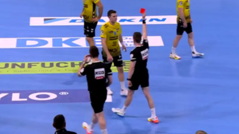 HBL-Stars auf Tribüne: Platzverweis-Festival bei Füchse-Gegner sorgt für Aufsehen