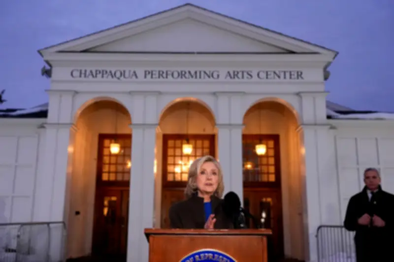 Hillary Clinton nach mehrstündiger Aussage vor US-Parlamentsausschuss zum Epstein-Skandal