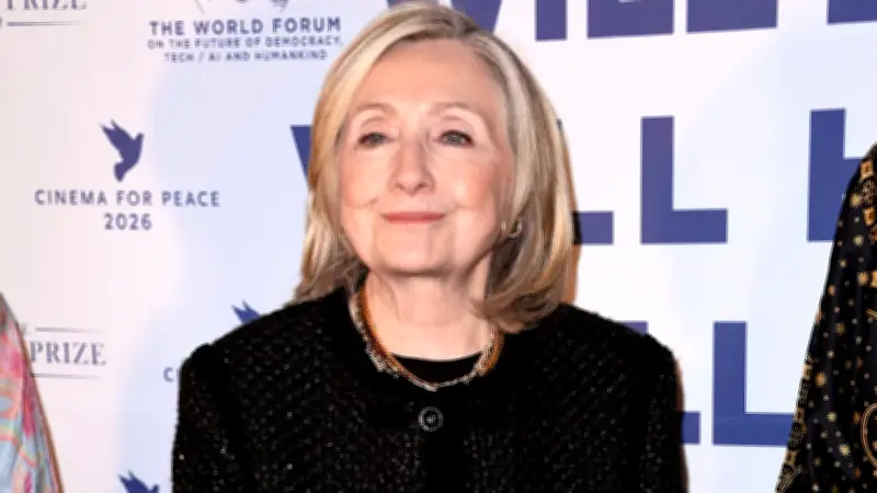 Hillary Clinton vor US-Kongress: Keine Erinnerung an Treffen mit Epstein