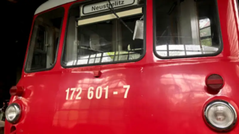 Historische Hafenbahn Neustrelitz fährt zum Berliner Technikmuseum: Familienausflug mit Technik-Highlights