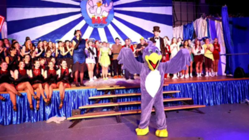 Holzdorfer Karnevals Club feiert 44-jähriges Bestehen mit spektakulärem Jubiläumsball