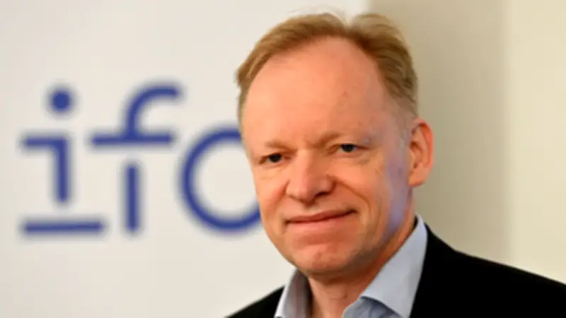 Ifo-Präsident Fuest fordert Einstellungsstopp im öffentlichen Dienst als Sparmaßnahme