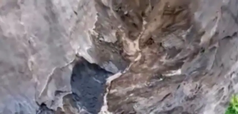 Indonesien: Erdloch in Zentral-Aceh wächst auf drei Hektar an – Bauern fürchten um Existenz