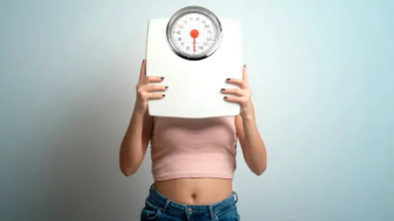 Intervallfasten: Neue Meta-Analyse zeigt keine Überlegenheit gegenüber klassischen Diäten