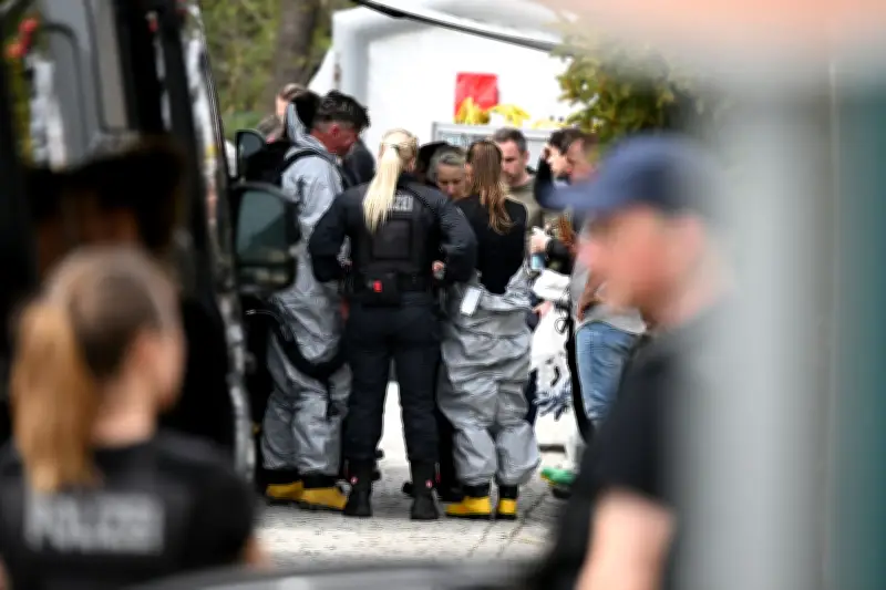 Jugendlicher zu Sozialstrafen verurteilt: Experimente mit biologischen Waffen und Sprengstoff