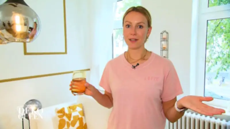 Julia verwandelt ihr Wohnzimmer: Organisches Glas und Weiß im Fokus bei Guidos Deko Queen