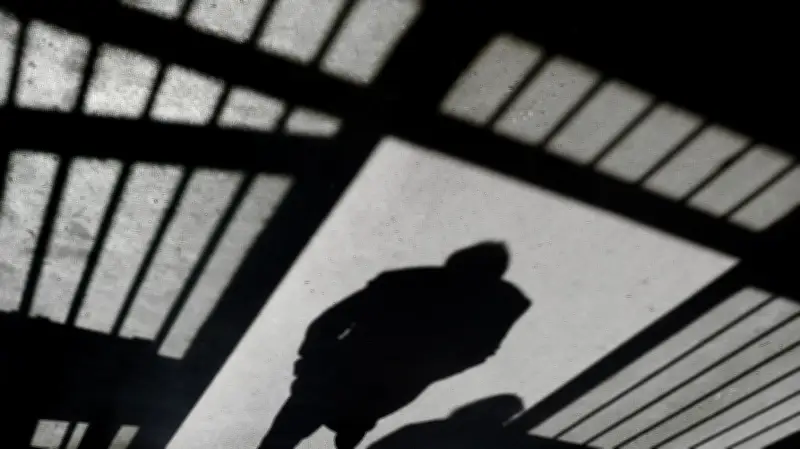 Justiz am Limit: 50 mutmaßliche Schwerverbrecher wegen Verfahrensverzögerungen aus U-Haft entlassen