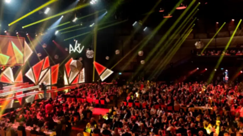 Karneval im TV: Büttenhumor spaltet die Nation - Heimatgefühl oder Schunkel-Overkill?