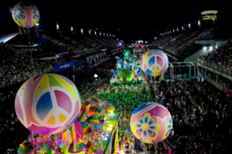 Karneval in Rio: Spektakuläre Sambaparaden und politische Debatten um Lula-Hommage