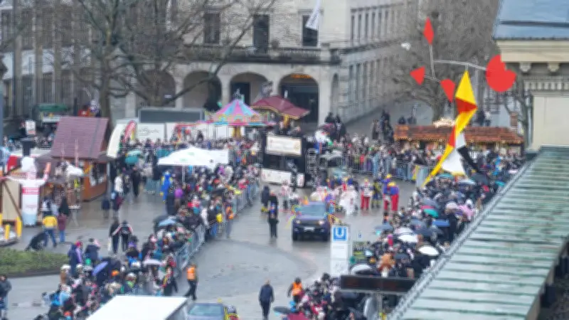 Karnevals-Chef feierte mit 20.000 Narren – während Einbrecher sein Haus verwüsteten