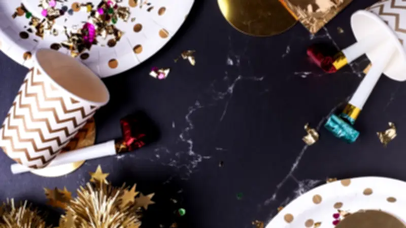 Karnevalstischdeko: Bunte Ideen für perfekte Partystimmung