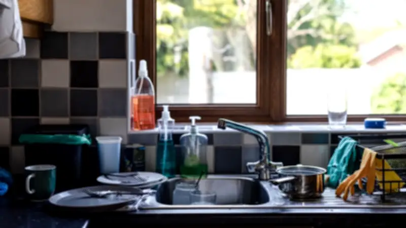 Keim-Alarm in der Küche: Diese übersehenen Stellen sind wahre Bakterienherde