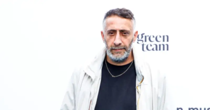 Kida Khodr Ramadan als Götz von Berlichingen: Moderner Anti-Held in Münchner Goethe-Adaption