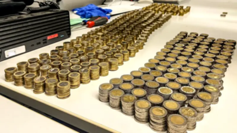 Kinderwagen voller Münzen: Polizei stoppt mutmaßliche Diebesfamilie in Berlin