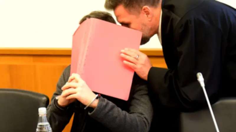 Kita-Chef wegen sexuellen Missbrauchs vor Gericht: Kinder besuchten ihn privat