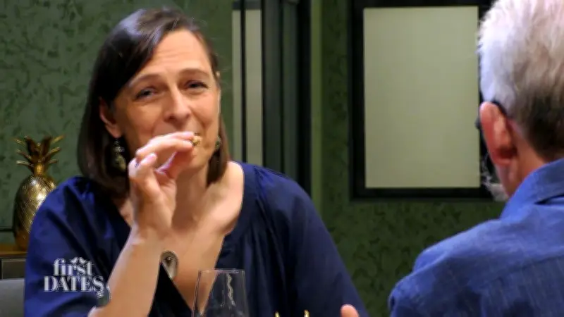 Klaus und Claudia bei 'First Dates': Vergessene Namen, gemeinsame Musik - Flirt-Booster?