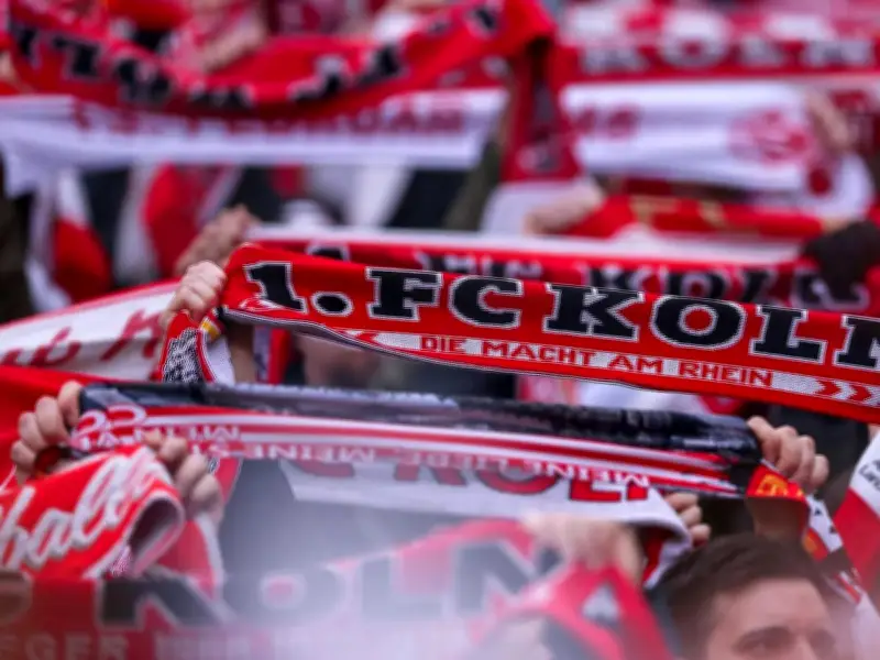 Köln: Zuschauer nach Sturz bei Bundesliga-Spiel in sehr kritischem Zustand